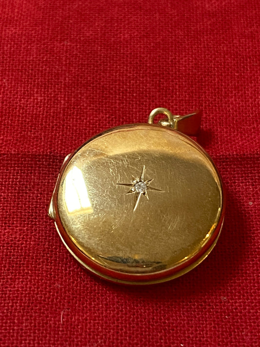 GOLD LOCKET