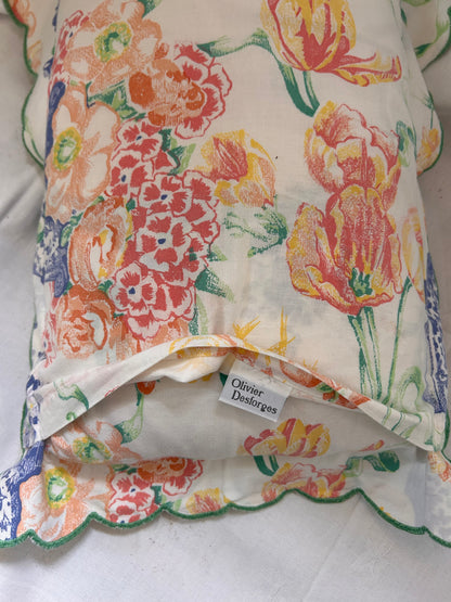 CUSHION