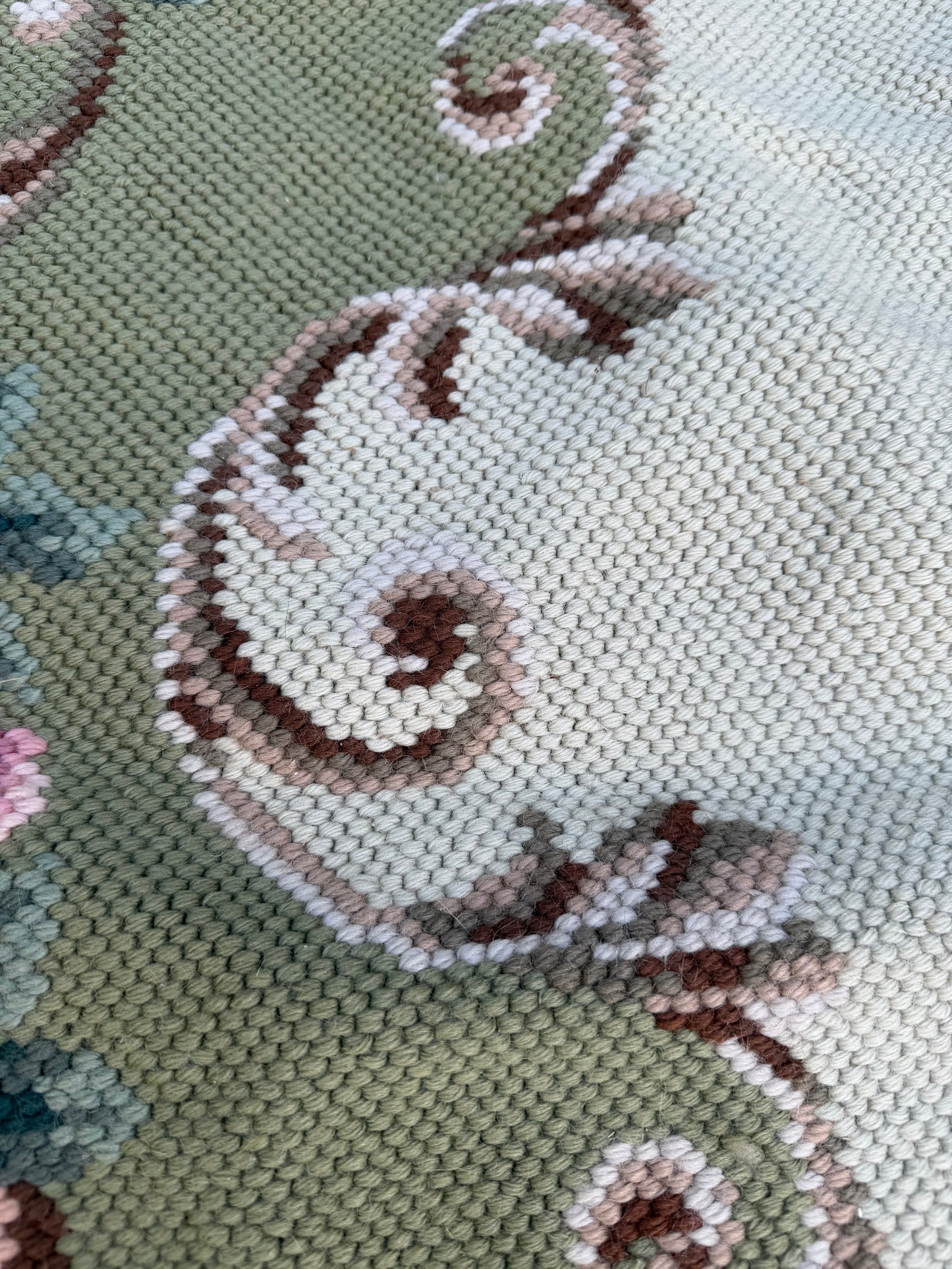 TAPESTRY RUG