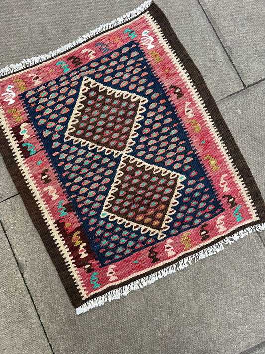 KILIM PINK BOARDER