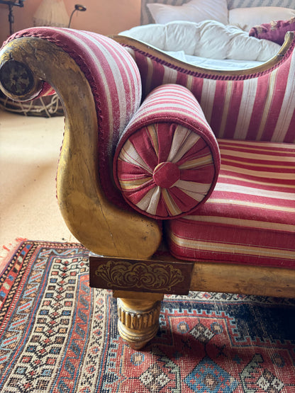 CHAISE