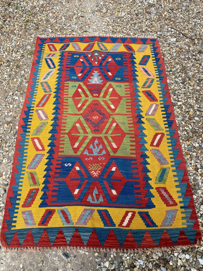 KILIM YELLOW BOARDER