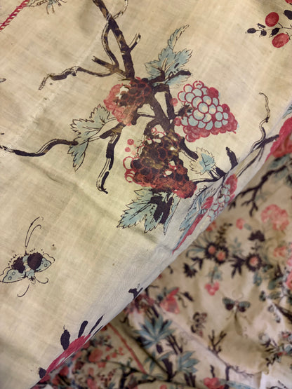 ANTIQUE TEXTILE