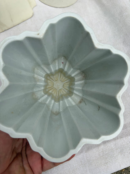 ANTIQUE JELLY MOULD