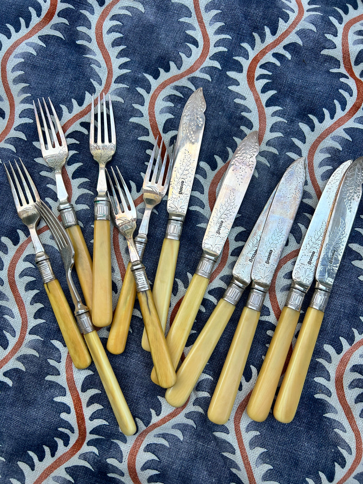 KNIVES AND FORKS