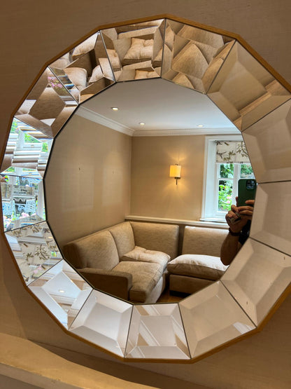 CIRCULAR MIRROR