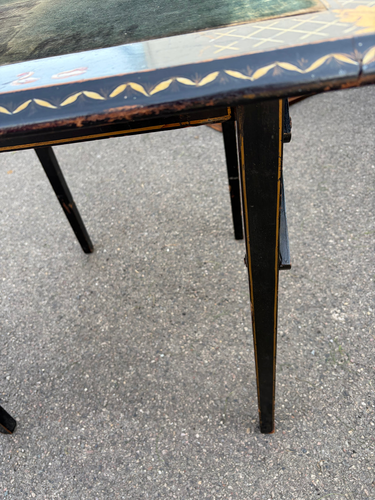 GAMES TABLE