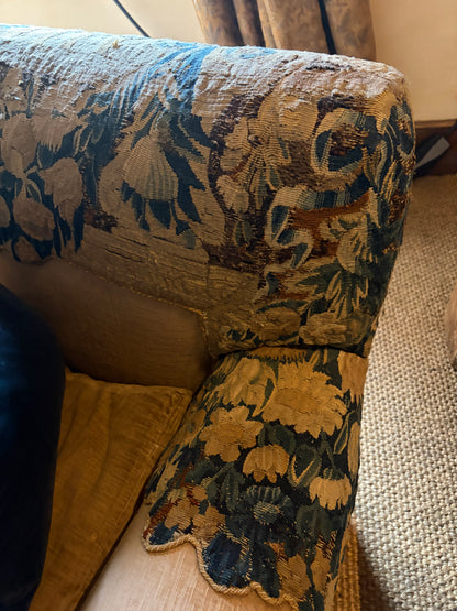 TAPESTRY SOFA