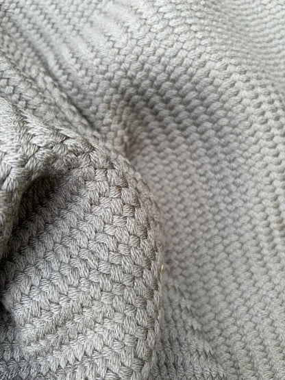 WOVEN THROW