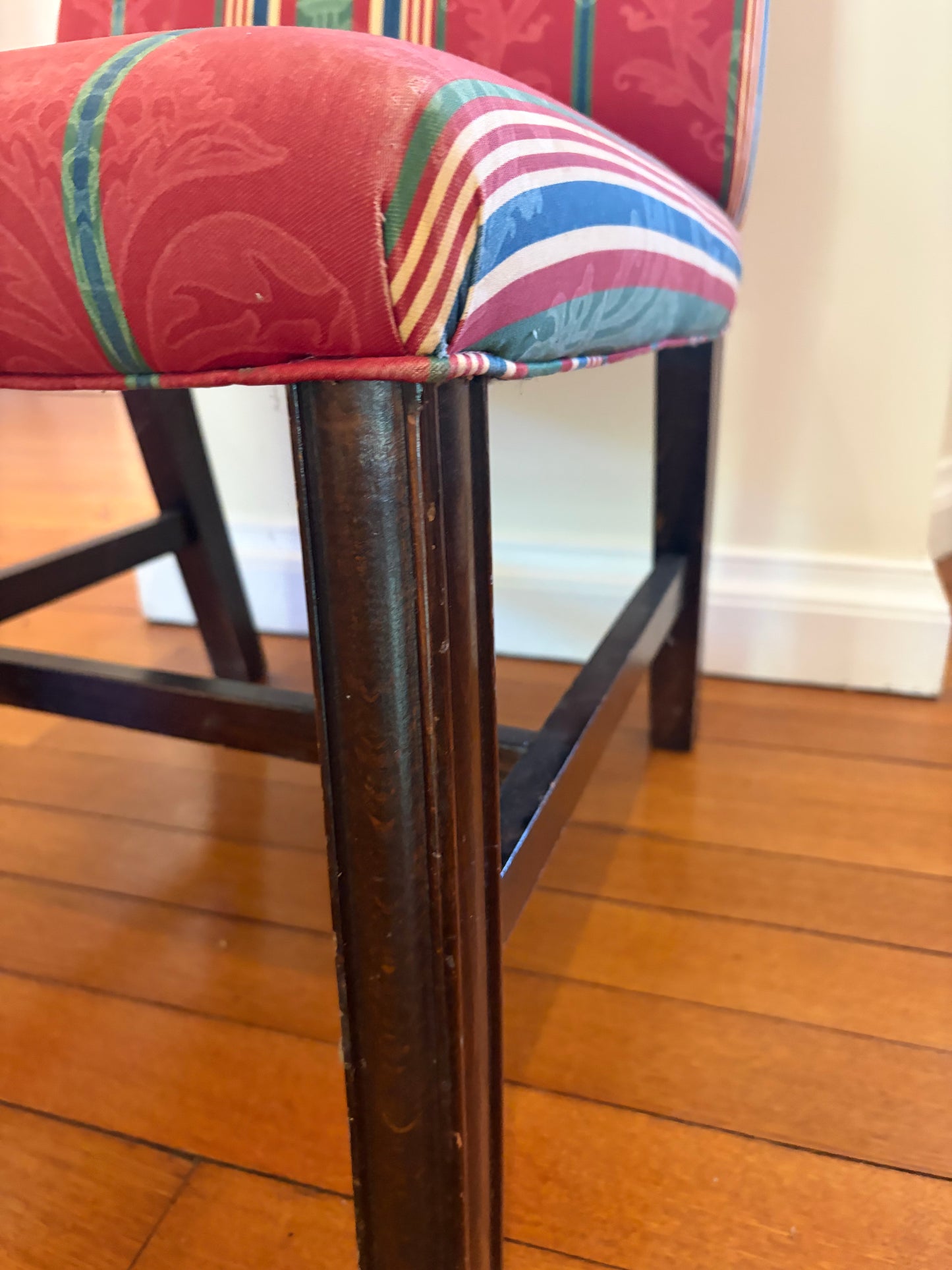 HALL CHAIR