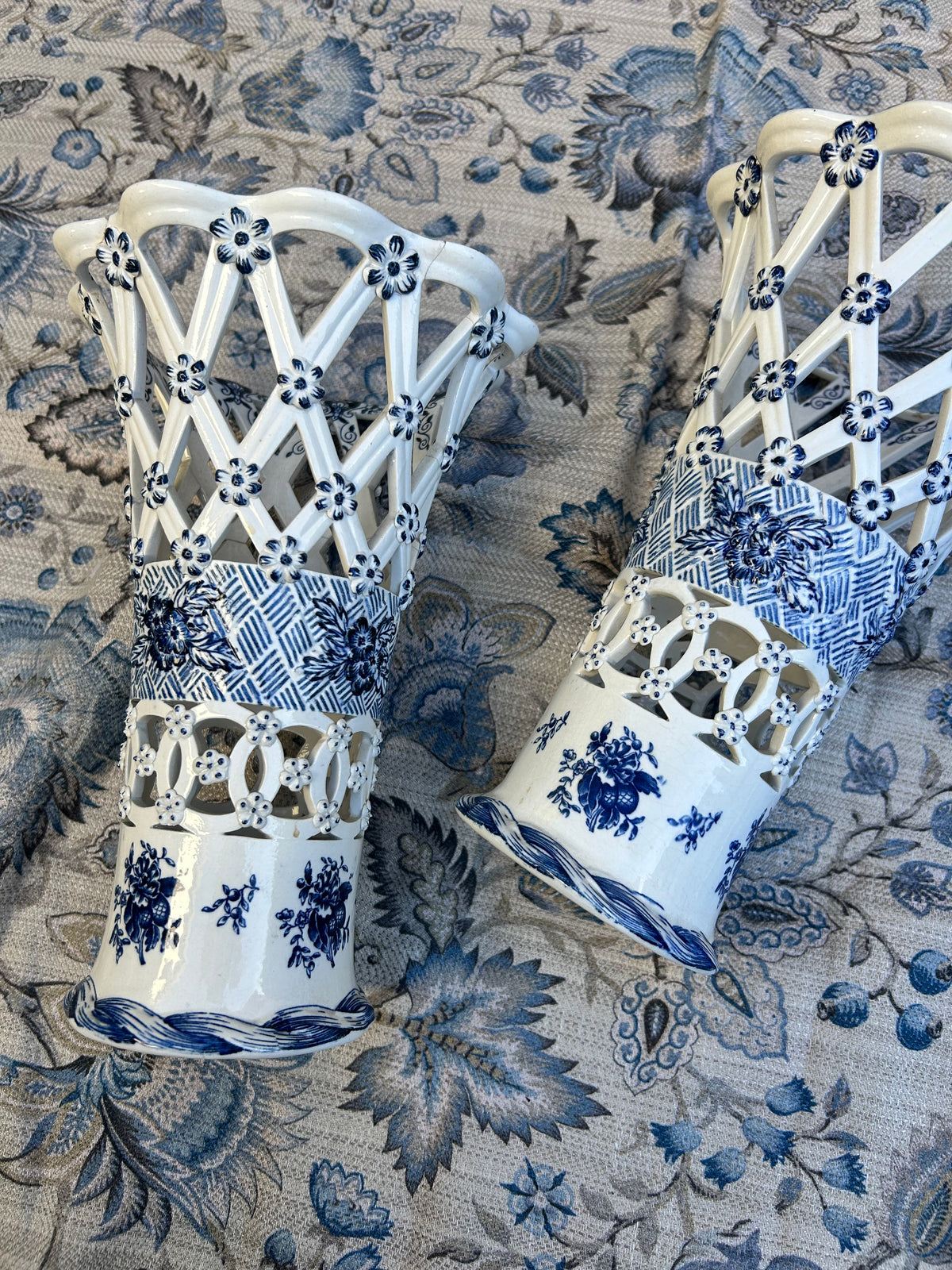 LACE VASES