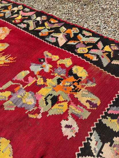 KILIM RUG