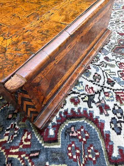 ANTIQUE WALNUT BOX