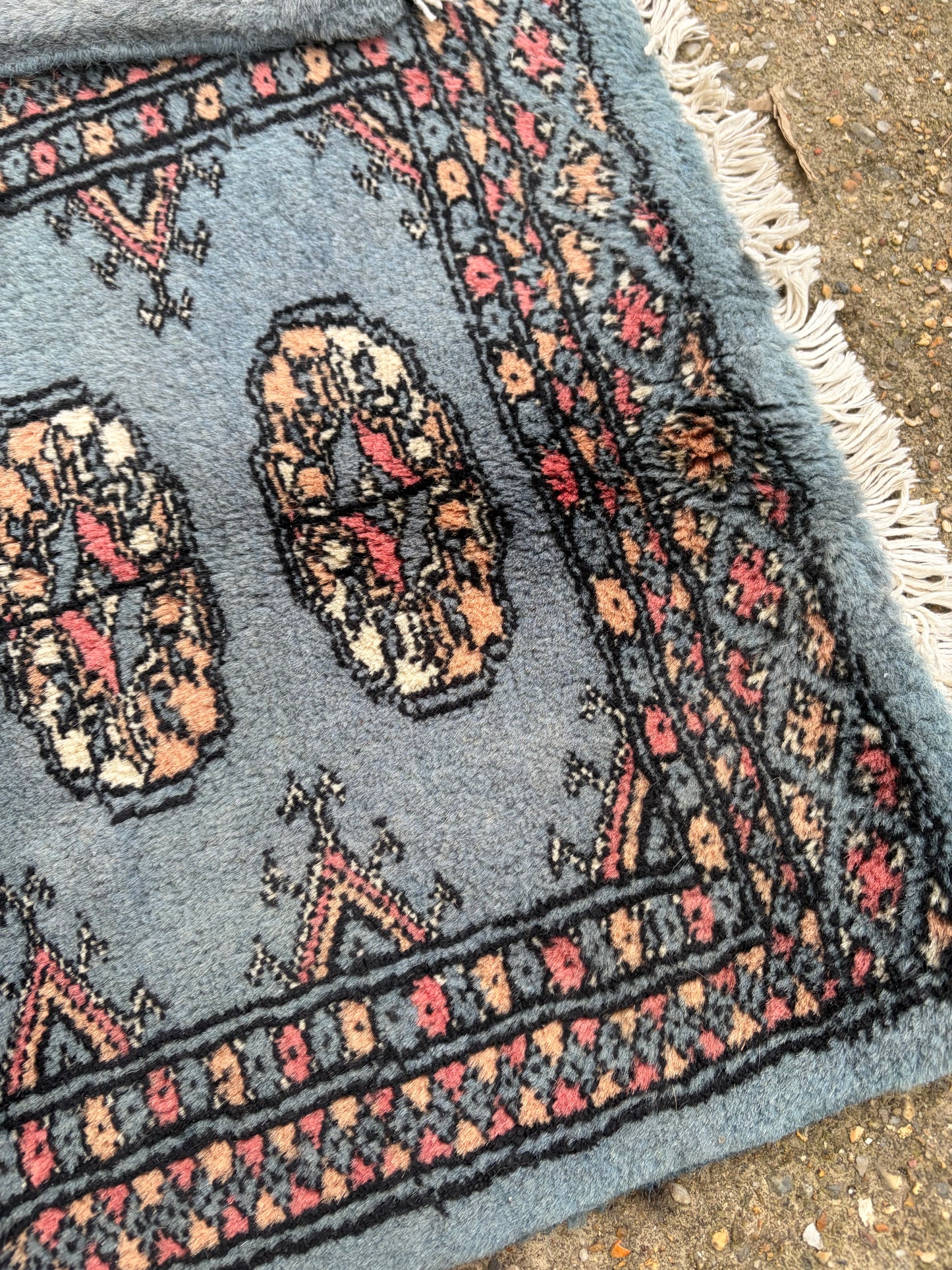 RUGS
