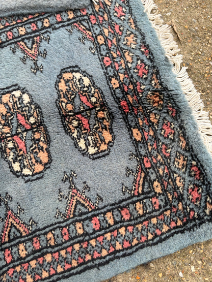 RUGS