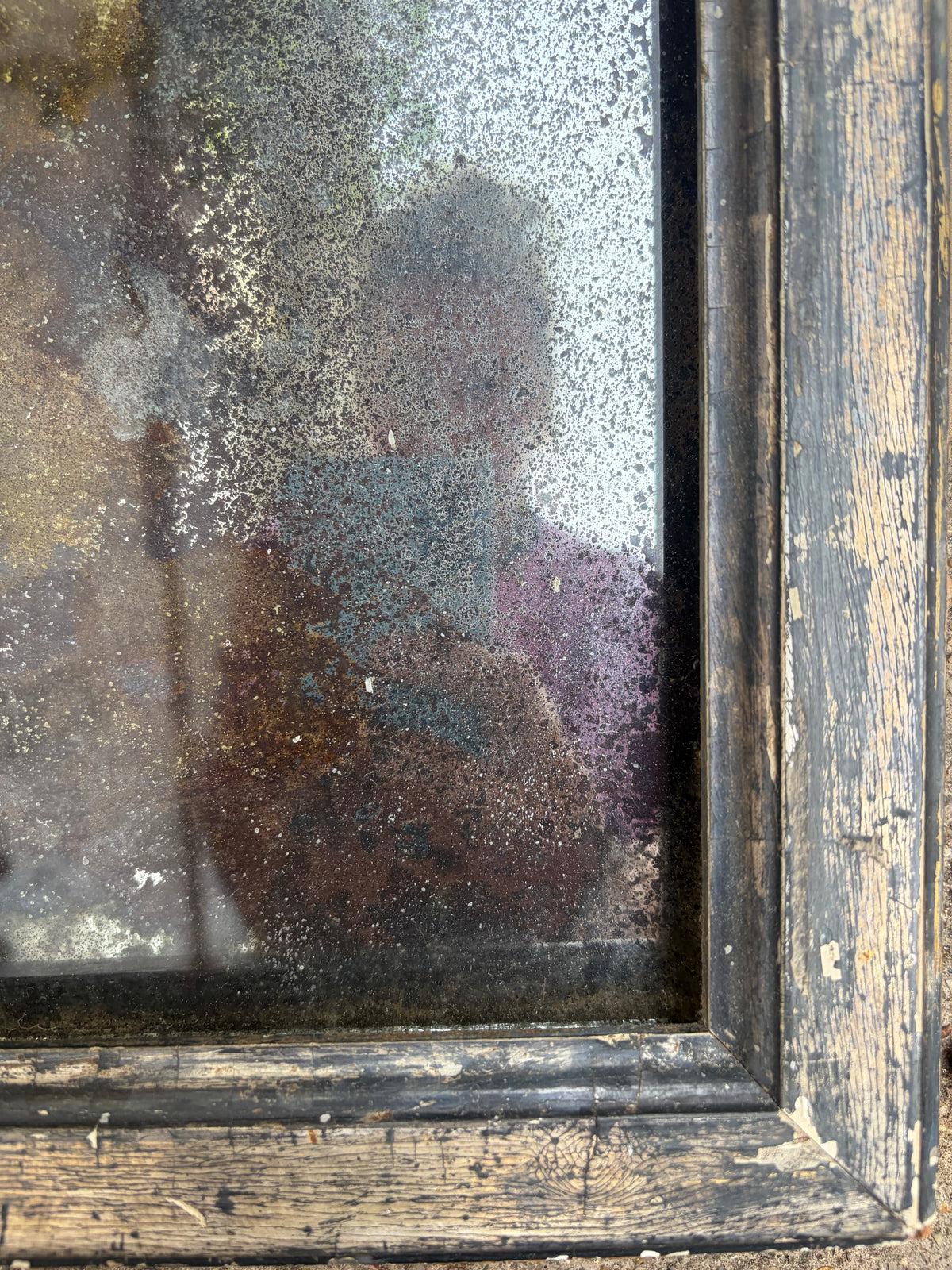 ANTIQUE MIRROR