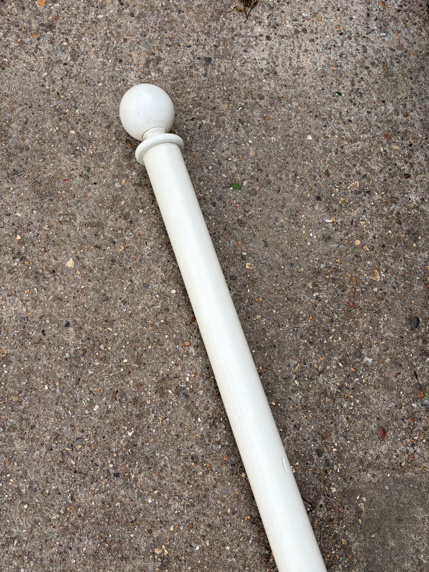 CURTAIN POLE