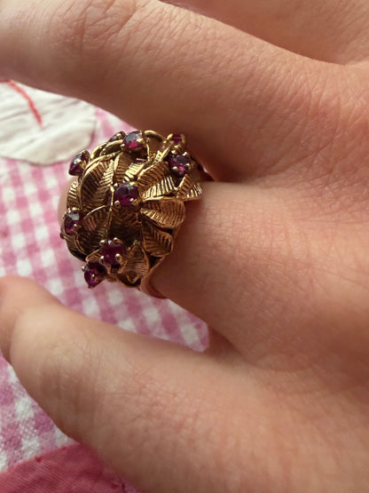 GOLD AND RUBY RING