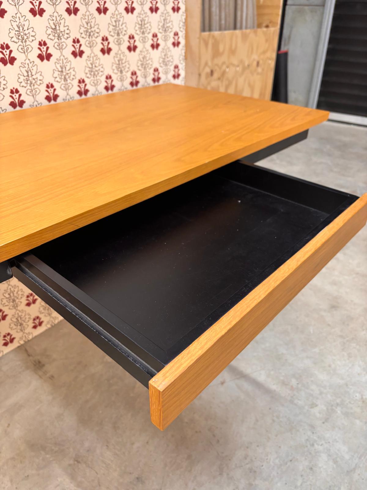 HEALS DESK