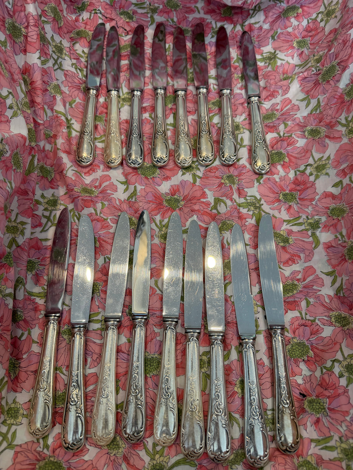 DESSERT KNIVES