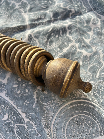 CURTAIN POLE