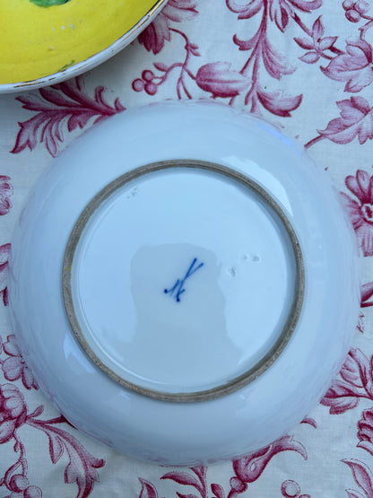 SET OF THREE PLATES