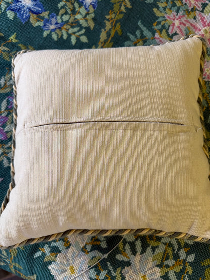 CUSHION
