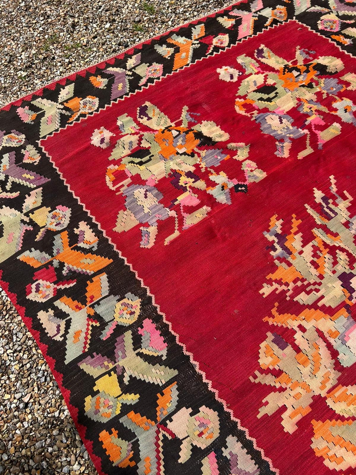 KILIM RUG
