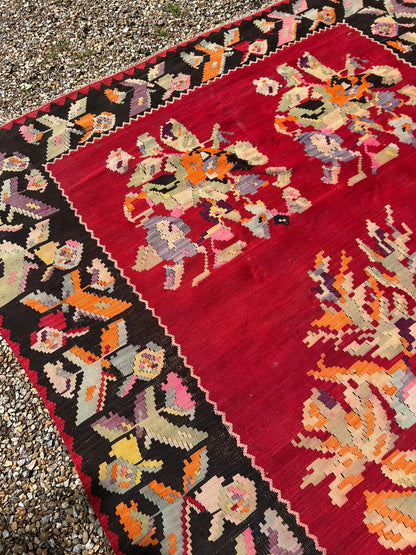 KILIM RUG