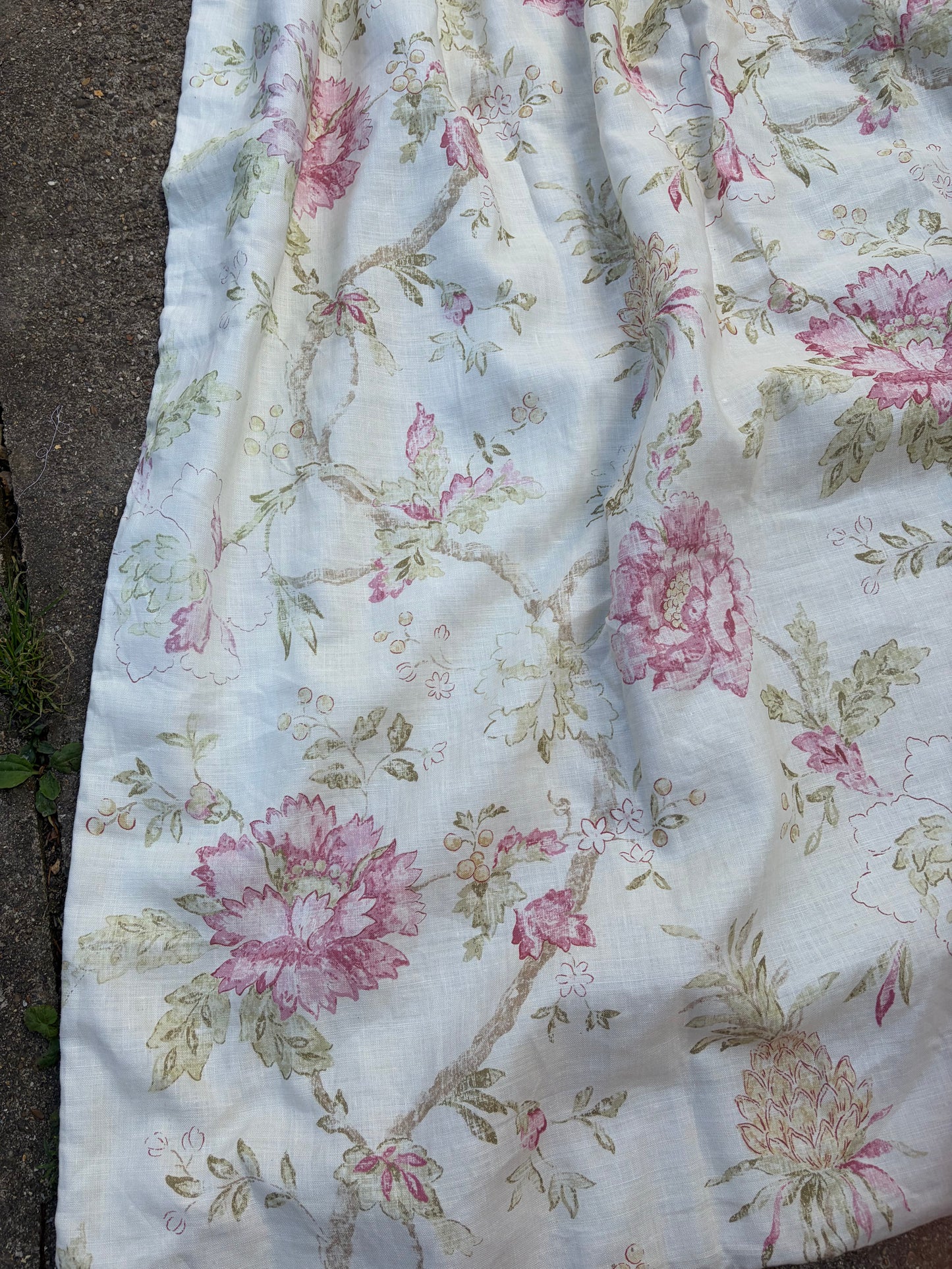 LINEN CURTAINS