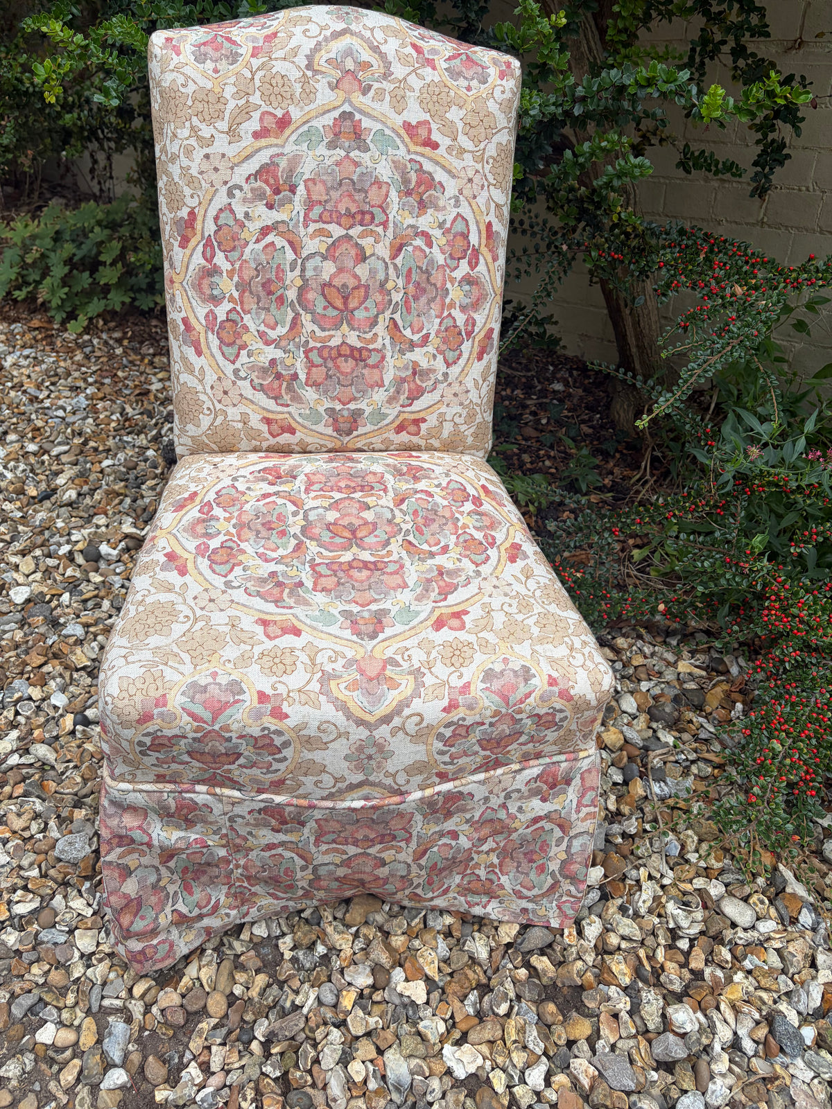 SLIPPER CHAIR