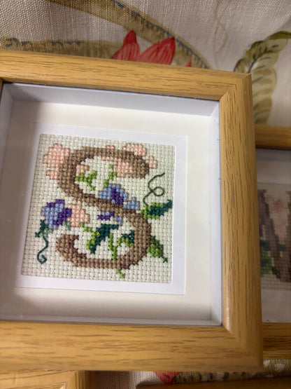 EMBROIDERED INITIALS