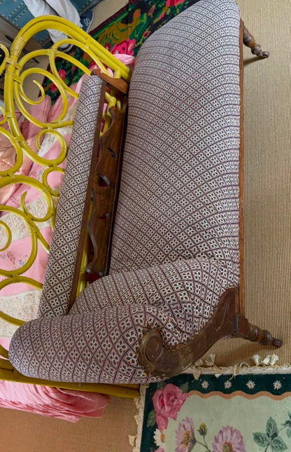CHAISE