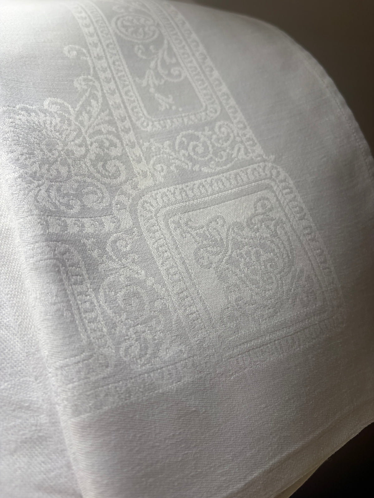 DAMASK NAPKINS
