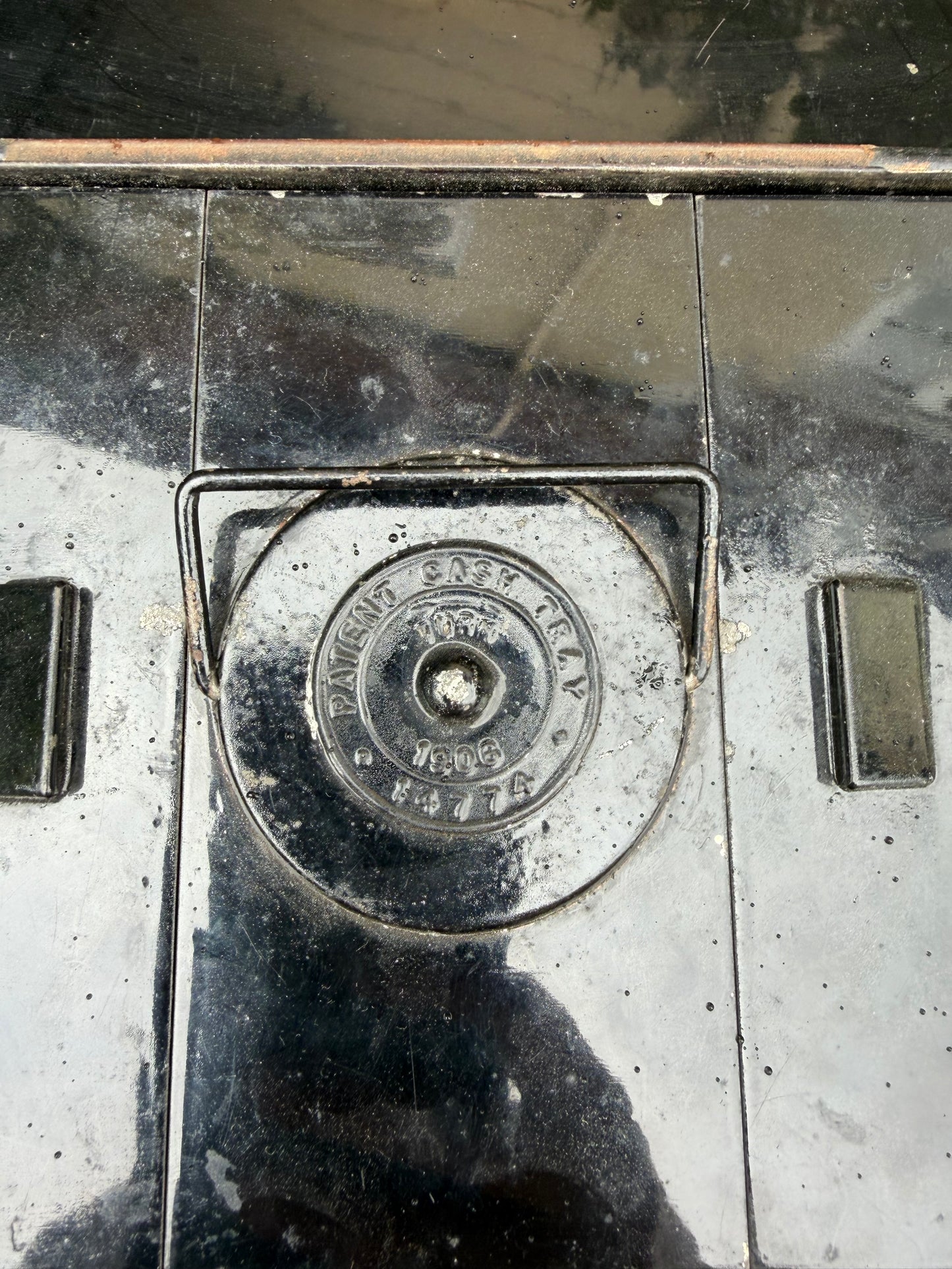 MONEY BOX