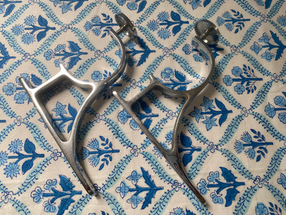 CURTAIN POLE HANGERS