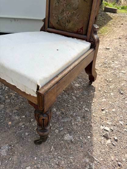 TAPESTRY CHAIR