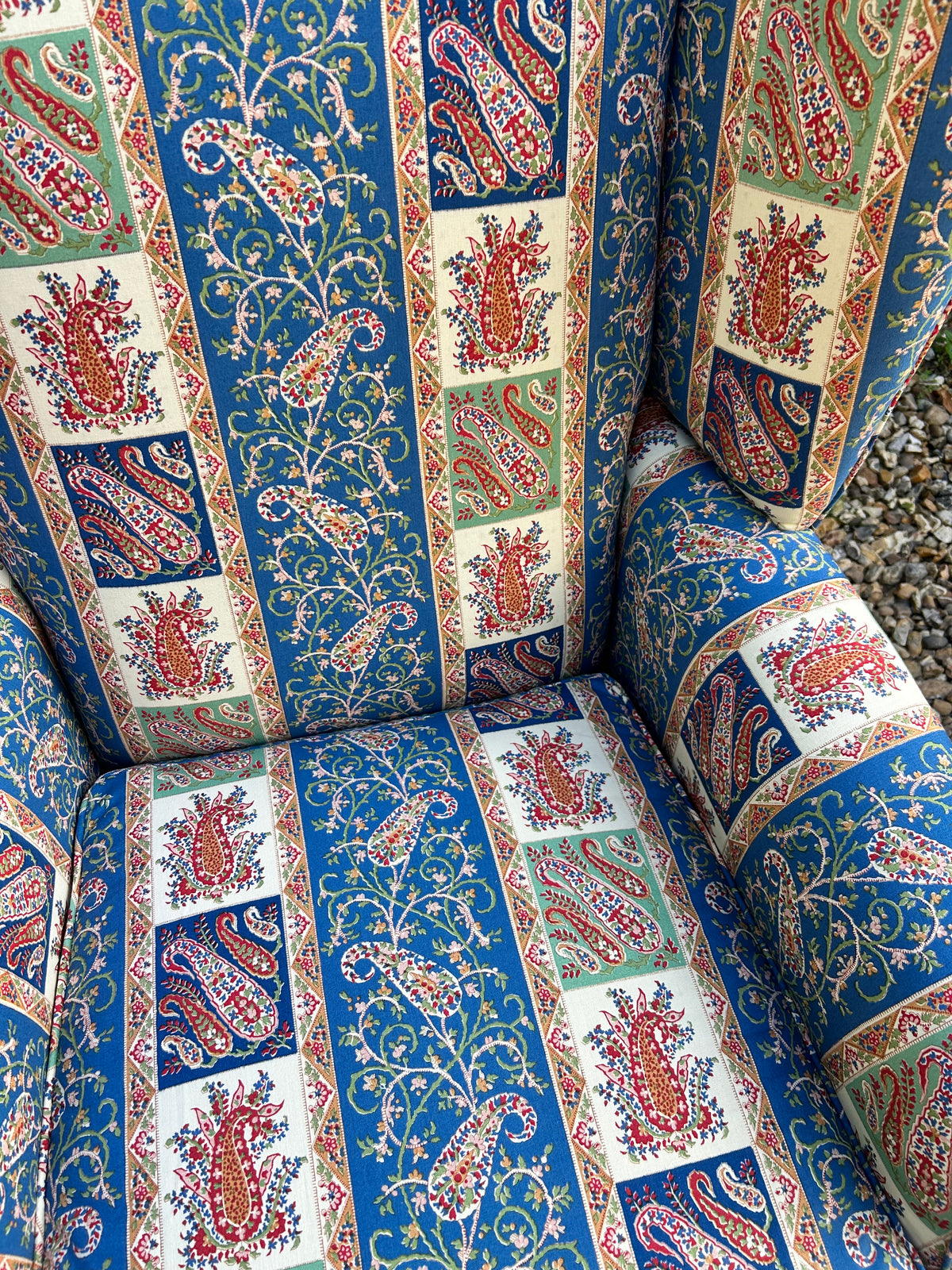 WINGBACK CHAIR