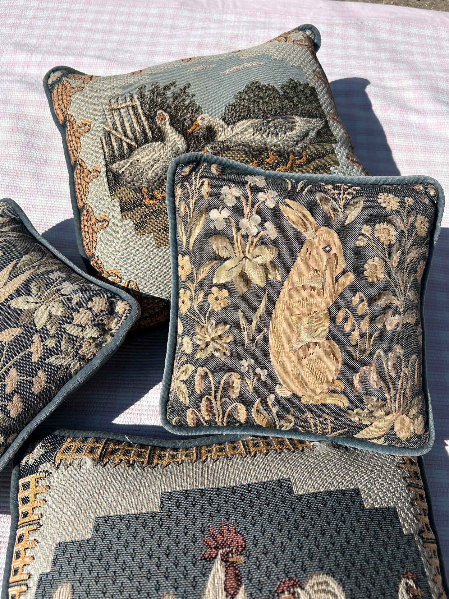 ANIMAL CUSHIONS