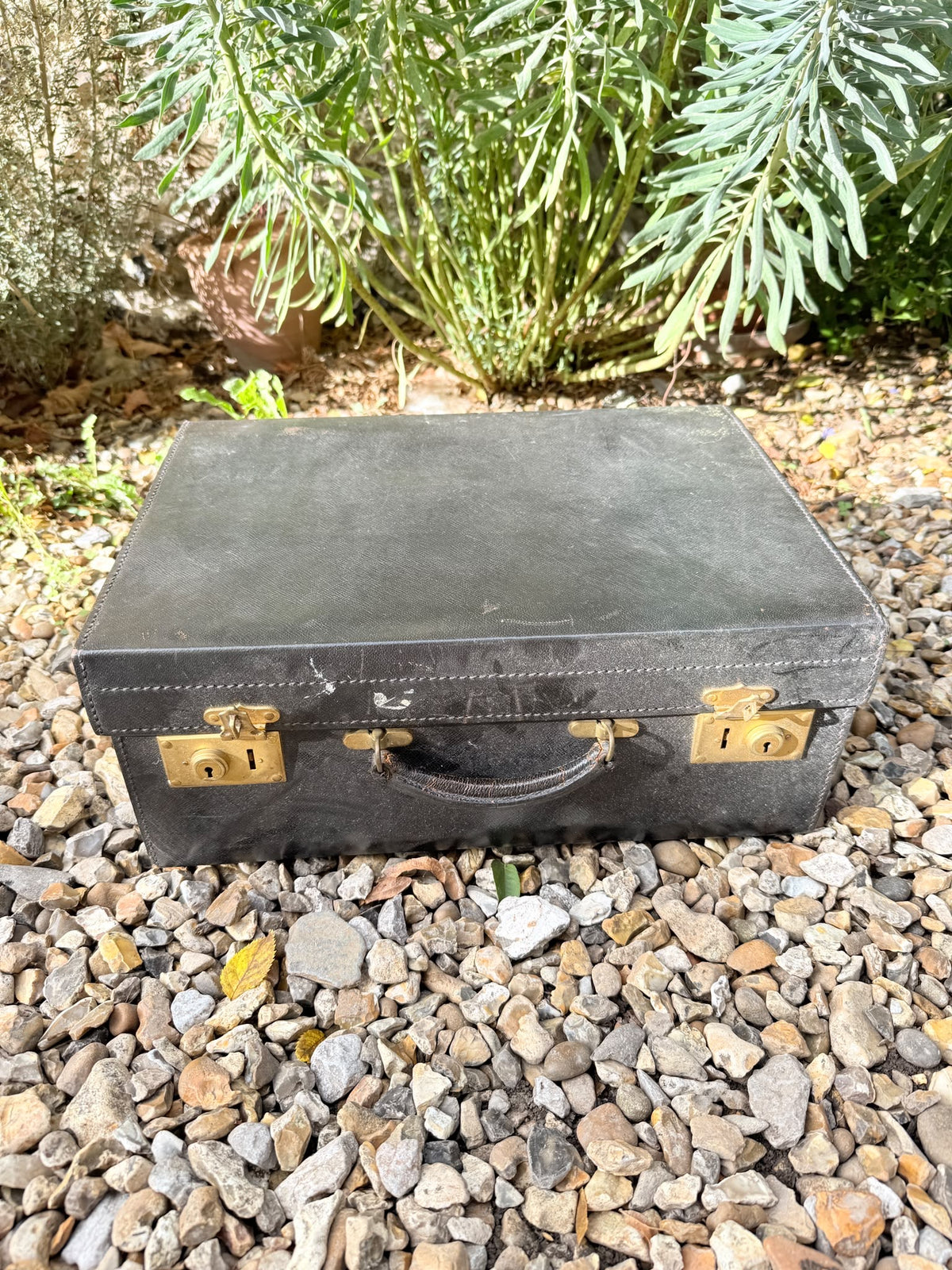 LEATHER CASE