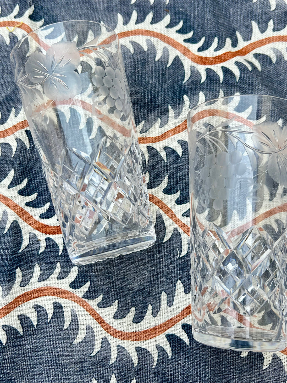 PAIR OF GLASSES