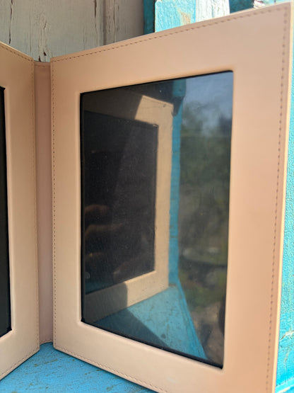 FOLDING LEATHER FRAMES