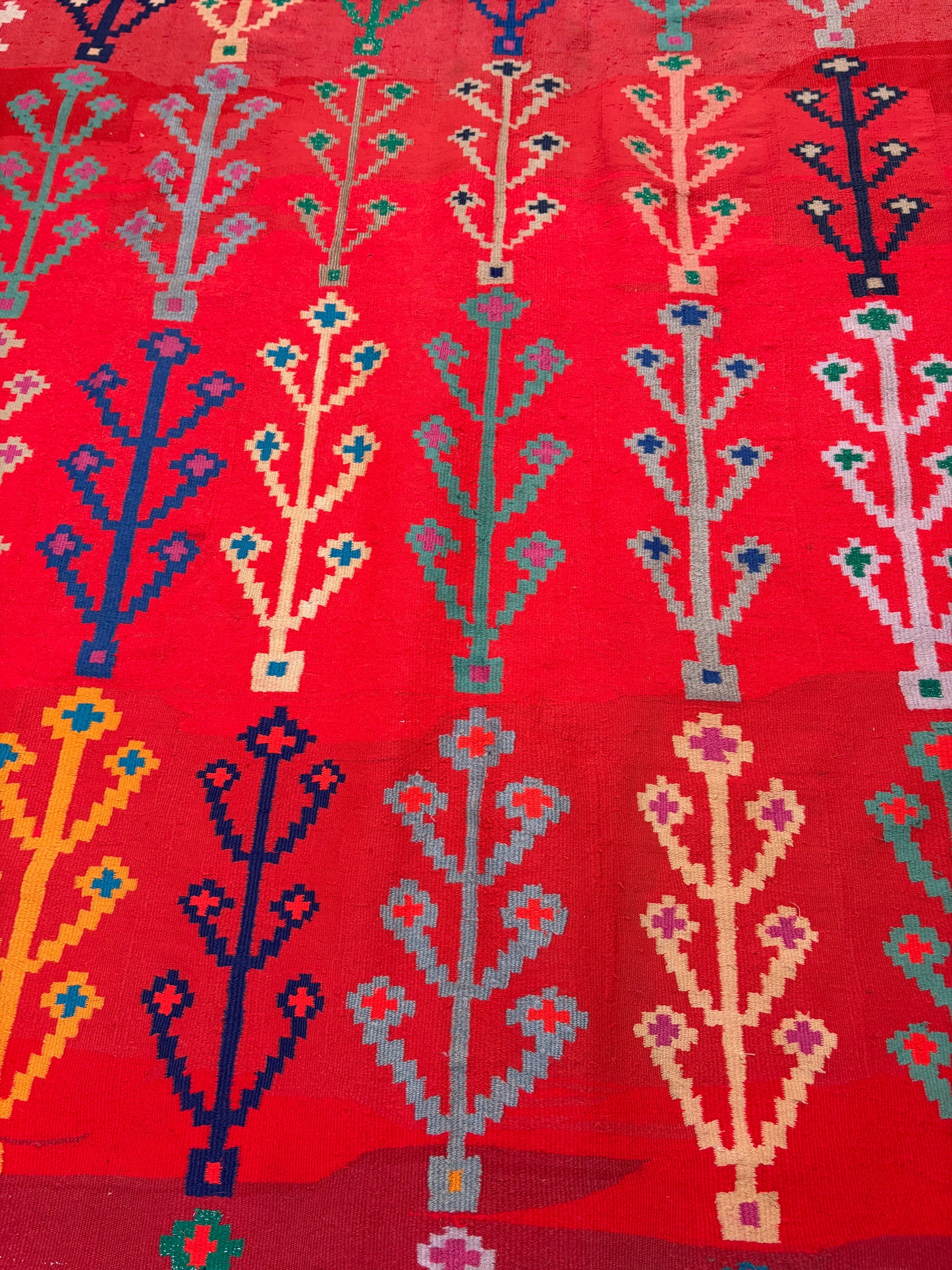 RED KILIM