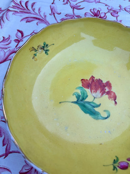 SET OF THREE PLATES