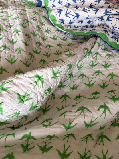 BLUE SWALLOW QUILT KING