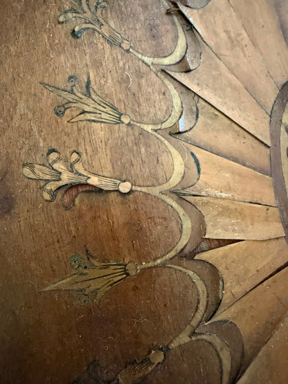 TRAY