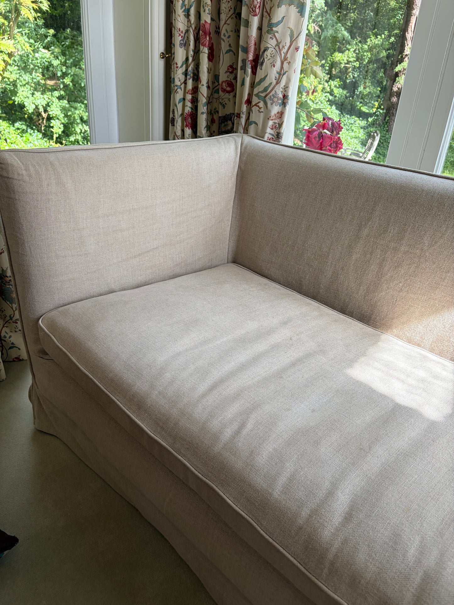 SOFA IN VOLGA LINEN