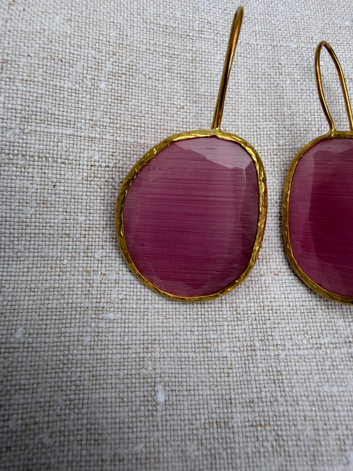 DROP EARRINGS