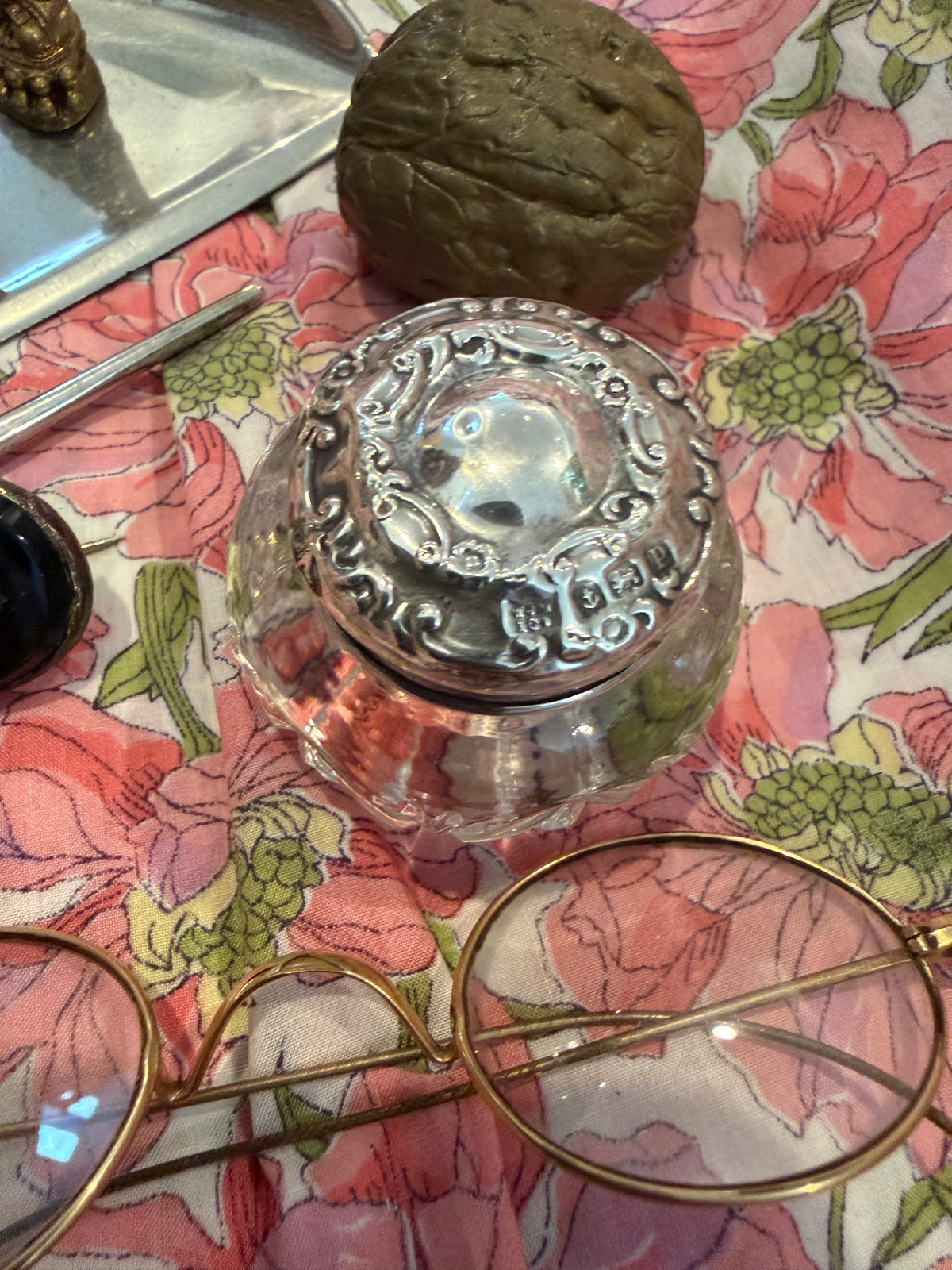TRINKETS AND CURIOSITIES