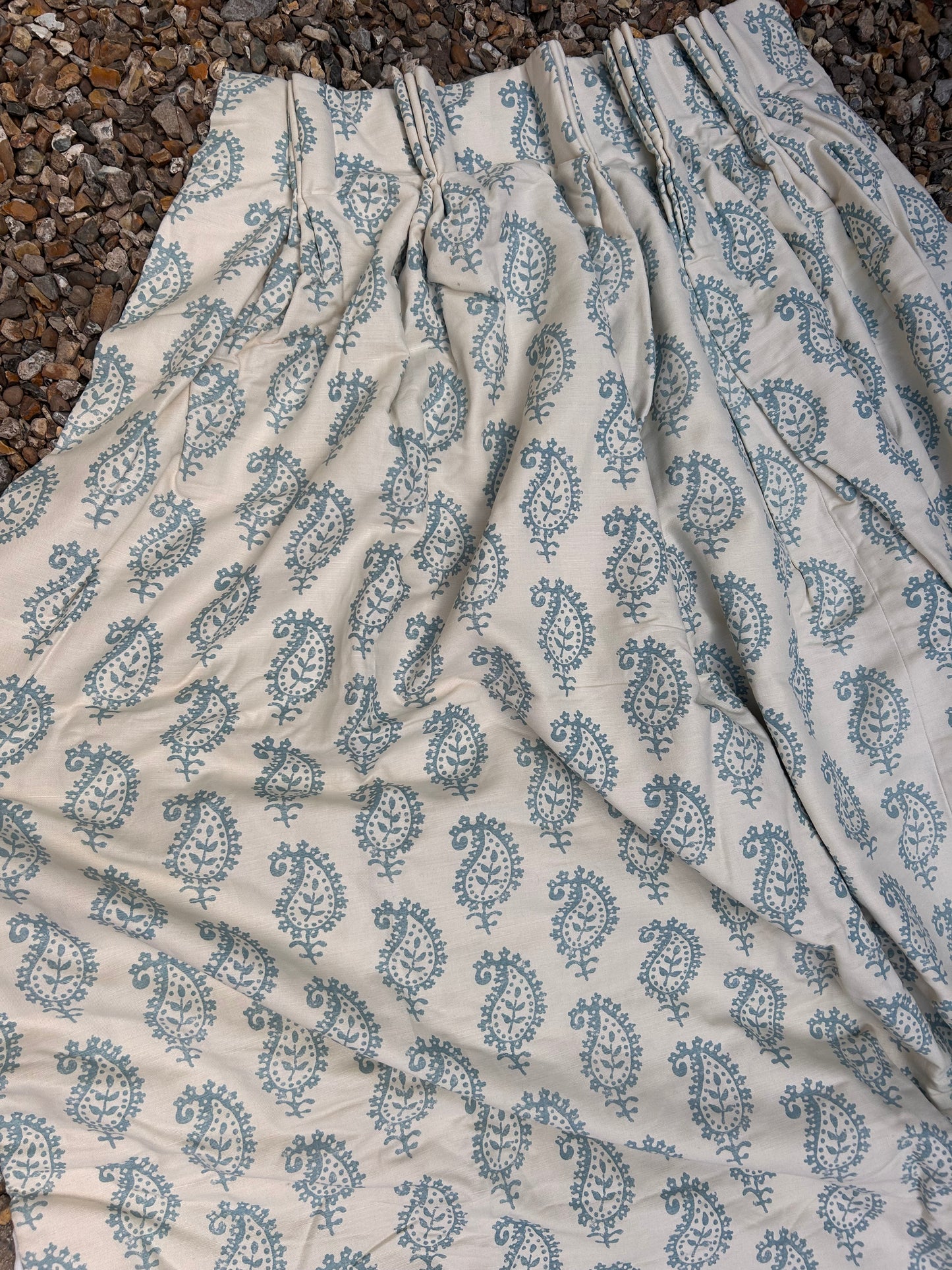 PAISLEY CURTAIN